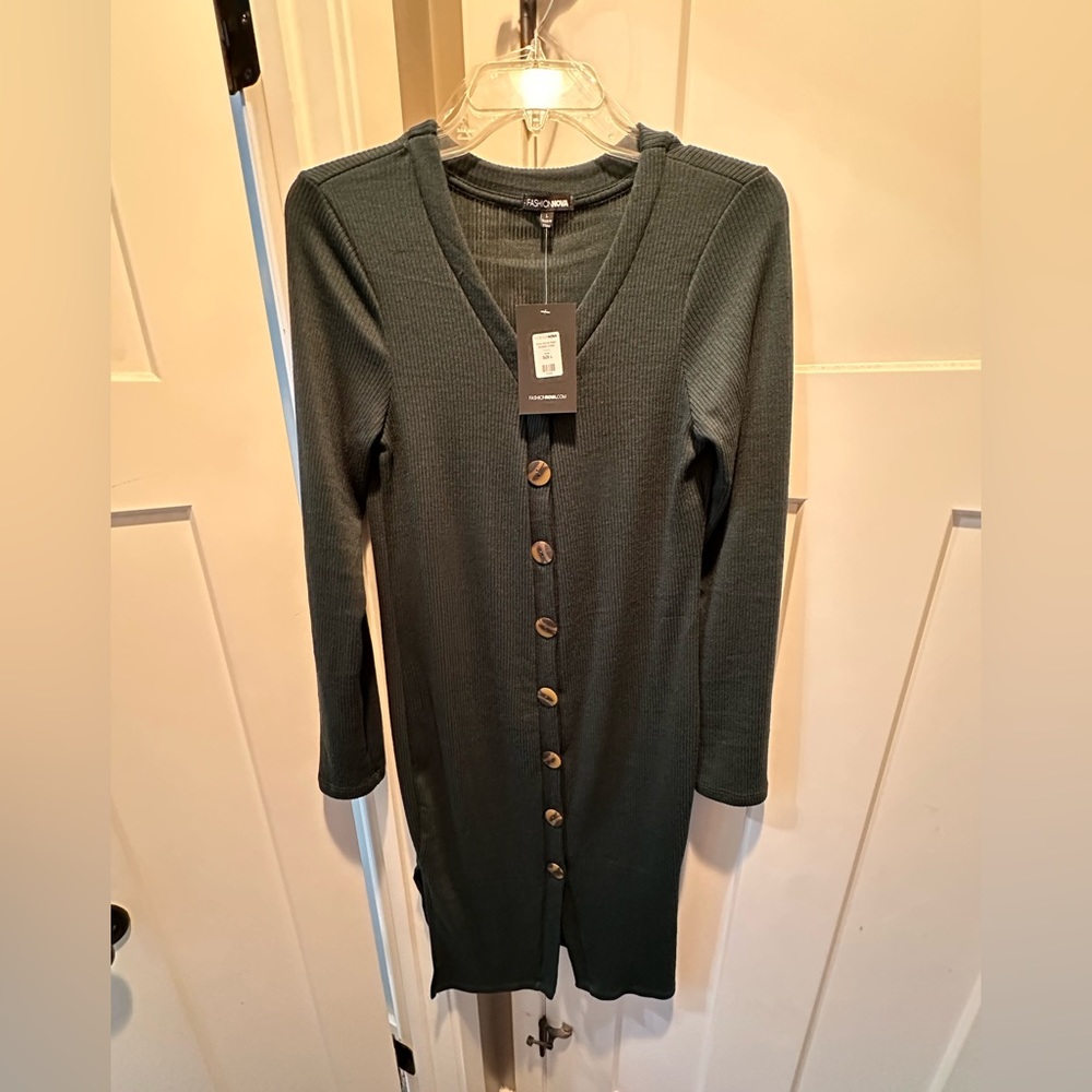 Fashion Nova Hunter Green midi dress. NWT